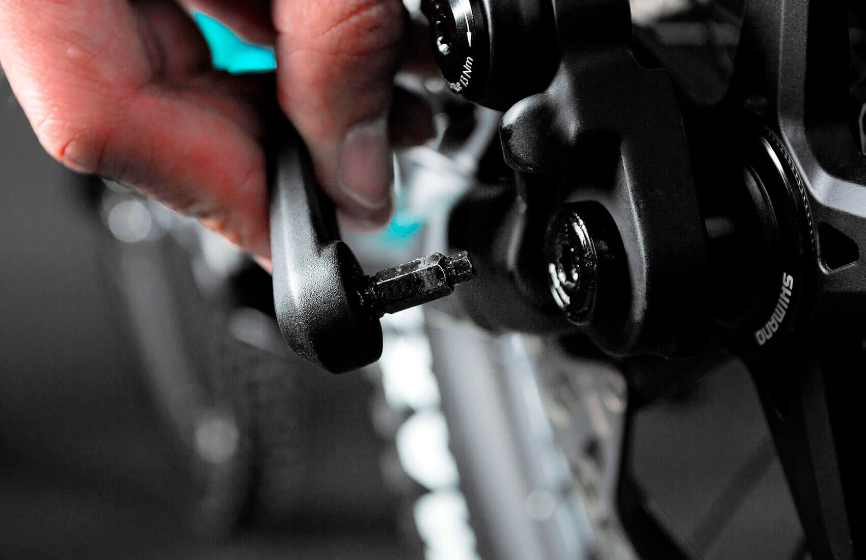 Llave allen oculta en cierre Merida